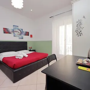 2* Pensión Dandi Domus